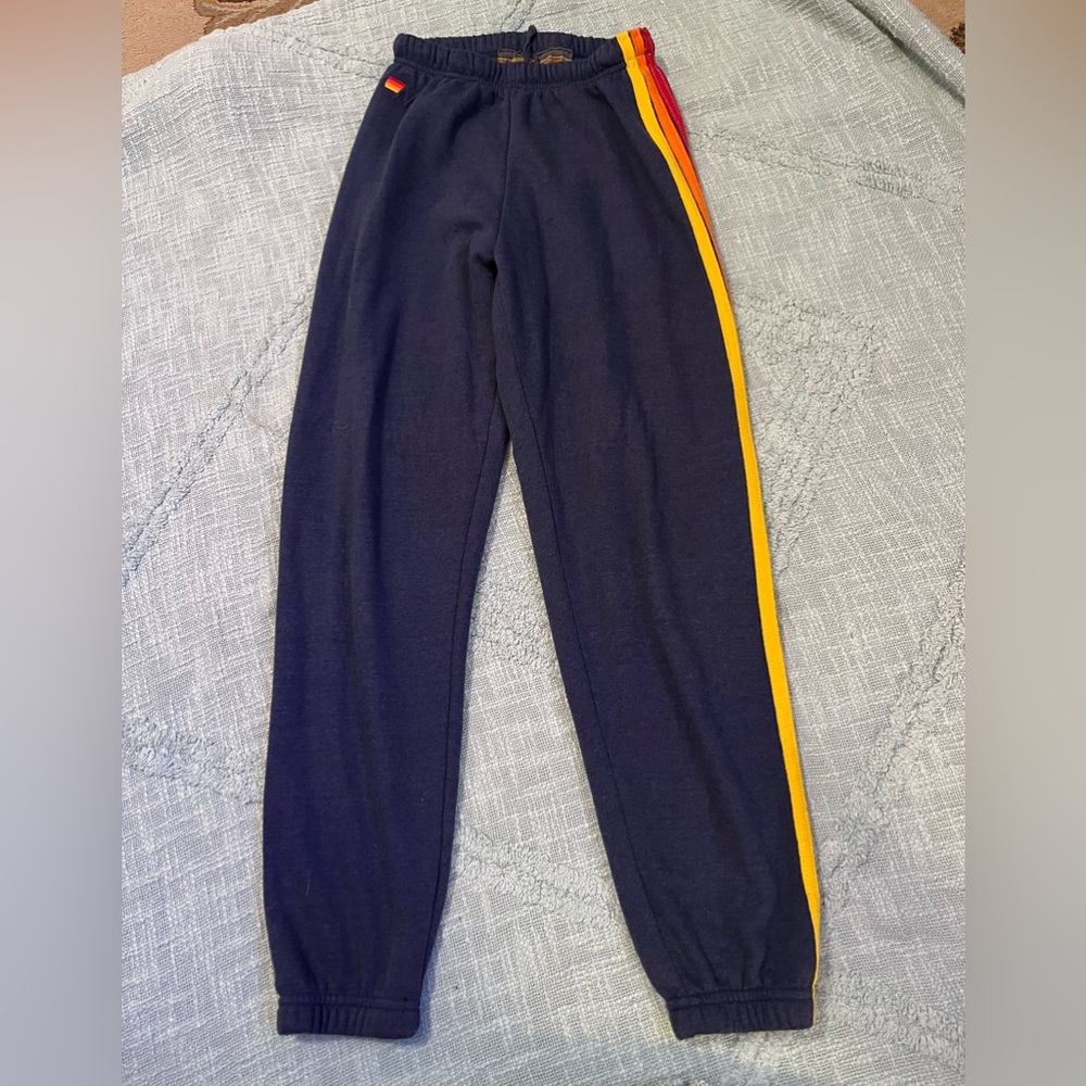 Aviator Nation 5 Stripe Sweatpants
Blue
Size X Small
Perfect condition,